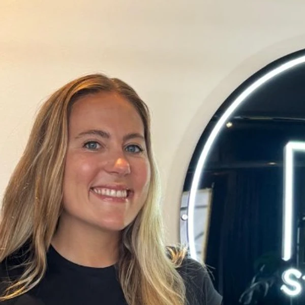 Kelly Tin - Pilates Instructor